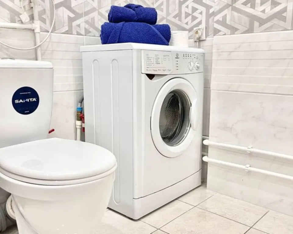 Евродвушка Апарт Гулливер с лоджией в центре