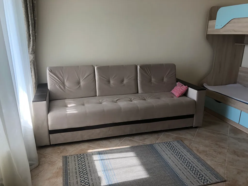 Просторная квартира с видом на море и частным пляжем