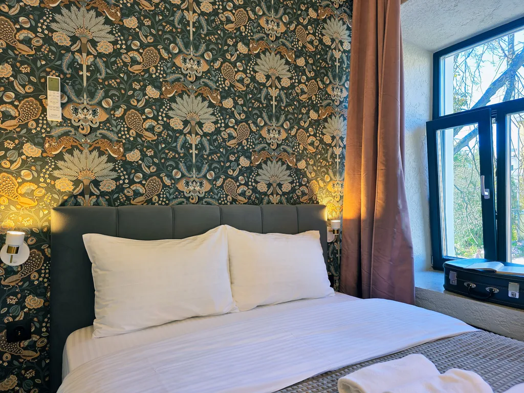 Квартира Видовая атмосферная студия в бутик апарт-отеле Дом с гаргульями — аренда посуточно в Ярославль