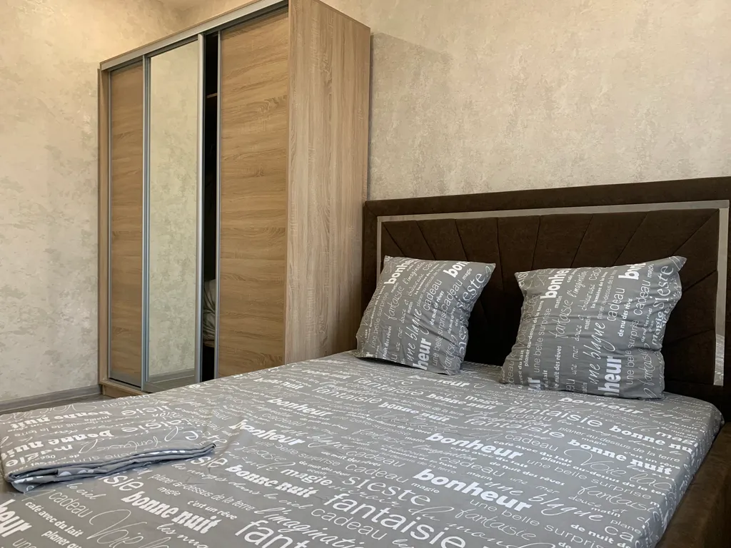 Уютный новый отдельный дом в центре