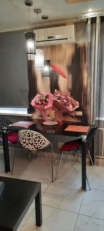 Дизайнерская квартира возле Бума