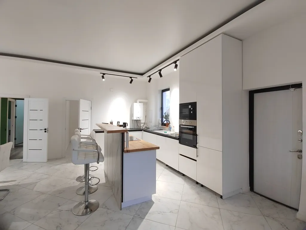 6-комнатный Дом