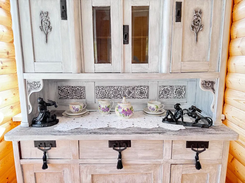 Просторный дом с банькой и видом на храм