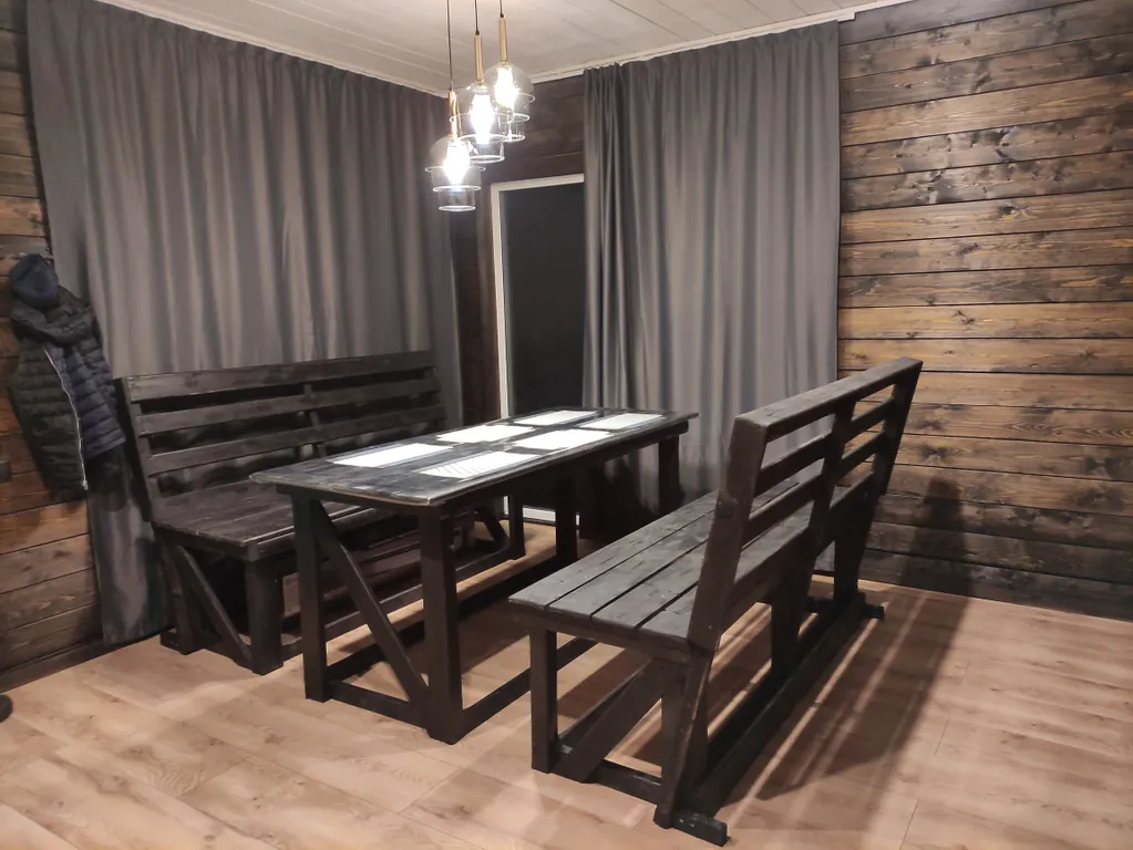 Коттедж Уютный дом с бассейном — Приморск