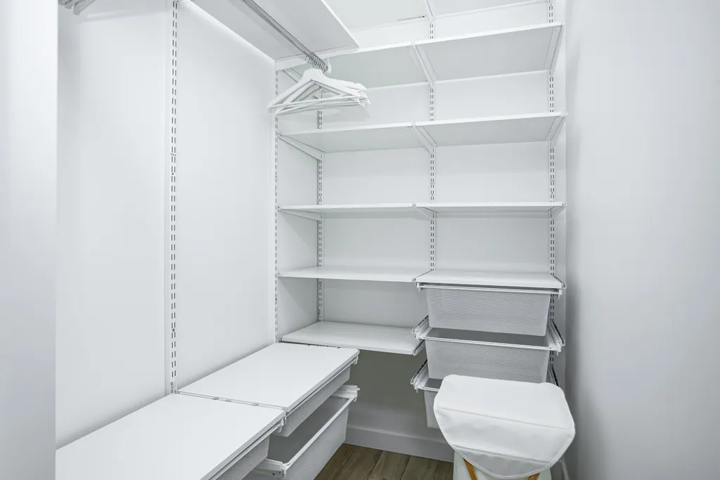 Дизайнерская квартира с видом на море by Karmann`s Apartments