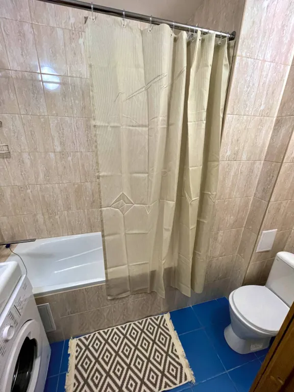 Квартира Двухкомнатная квартира рядом с ТЦ Июнь — Красноярск