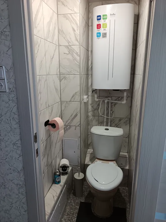 Большая, тёплая, уютная квартира с отдельной кухней в тихом районе