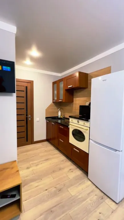 Часть дома с видом на горы