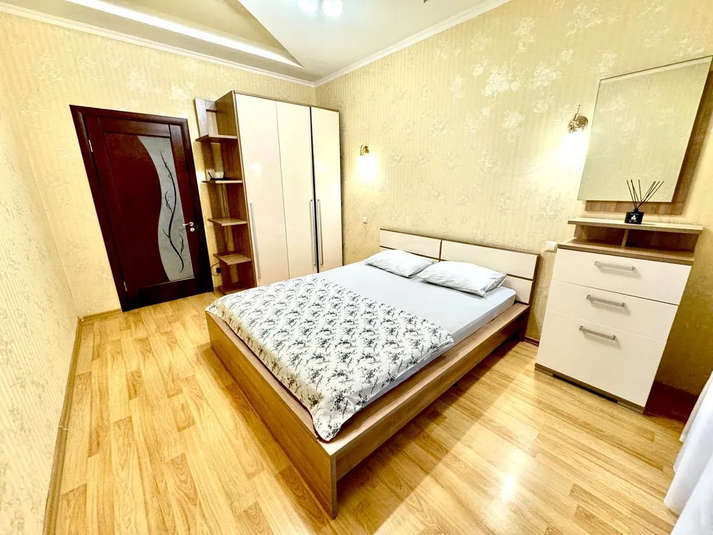 Квартира Квартира Центр люкс с видом на парк — Луганск