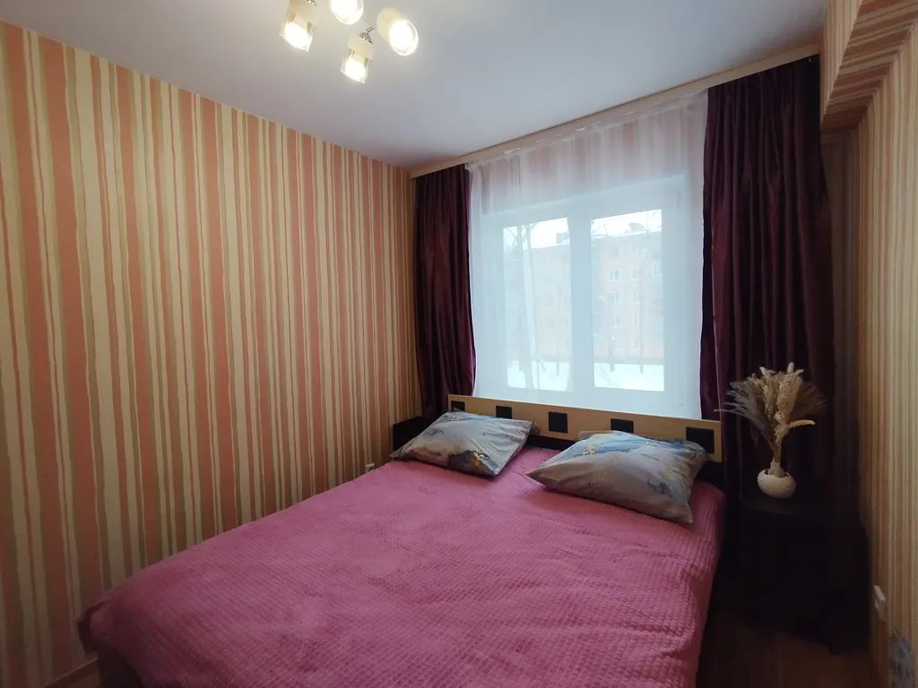 Просторная трёхкомнатная квартира — аренда посуточно в Череповец