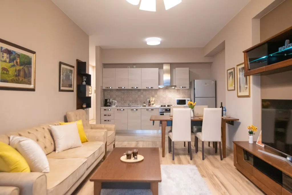 Квартира для семьи в комплексе с детскими площадками