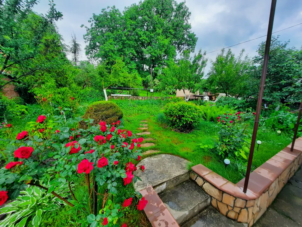 2х этажная часть дома с садом