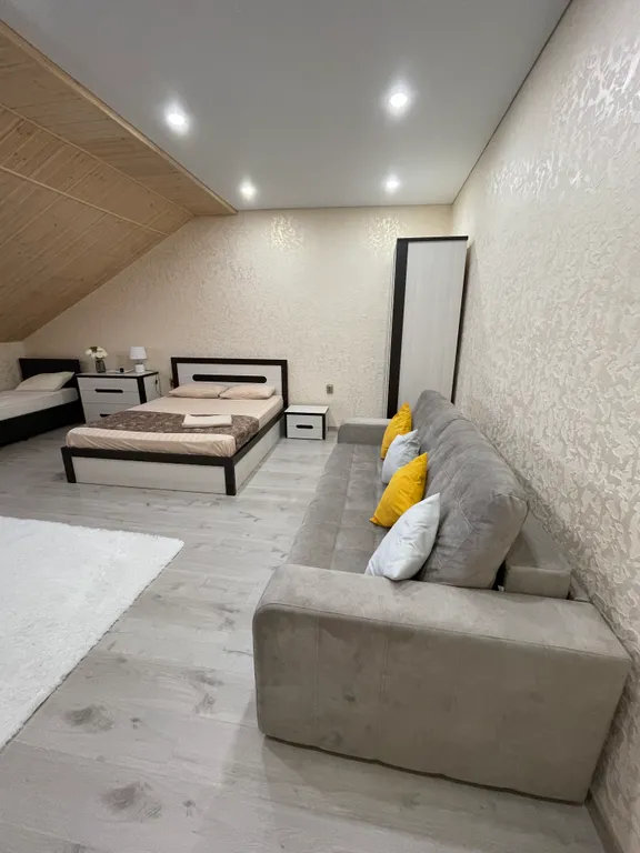 Просторный четырехкомнатный таунхаус на Банном