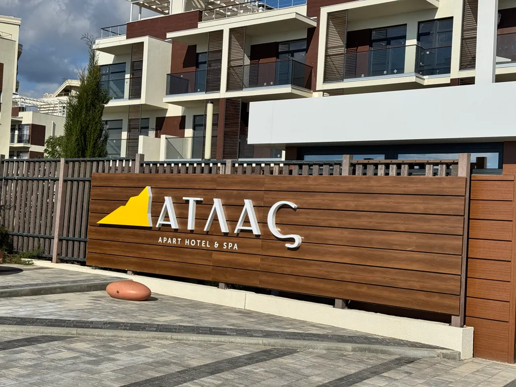 Двухкомнатные Апартаменты с видом на море и горы