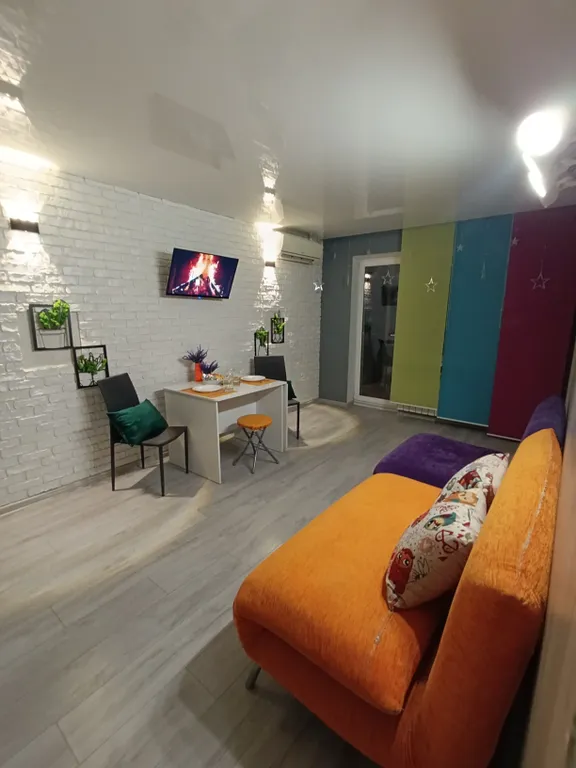 Трёхкомнатная квартира в центре  Приморского района