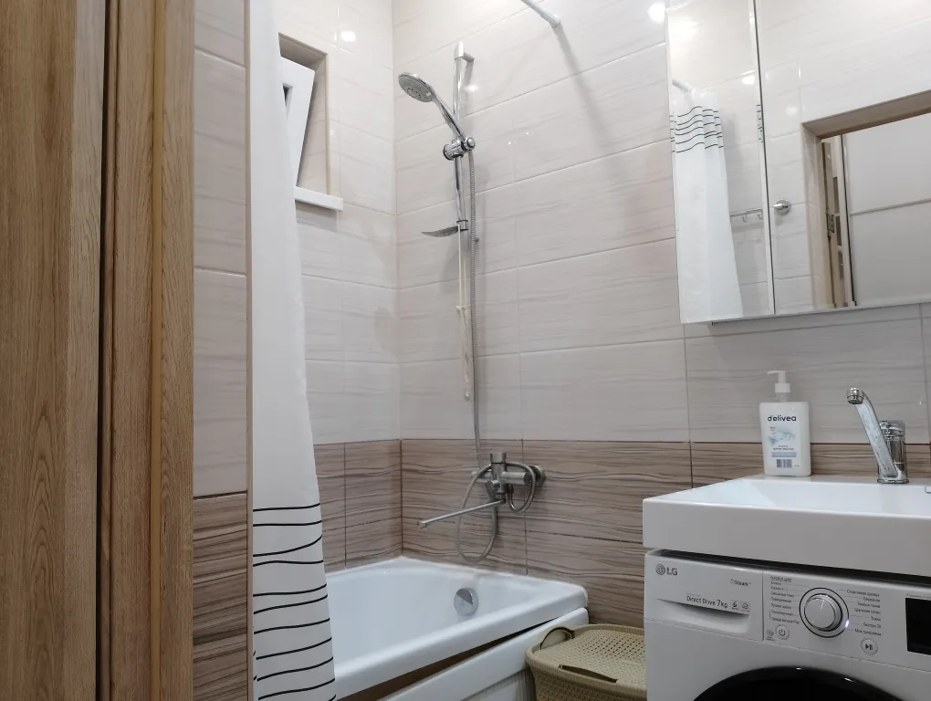 Уютная квартира с современным ремонтом в спальном районе