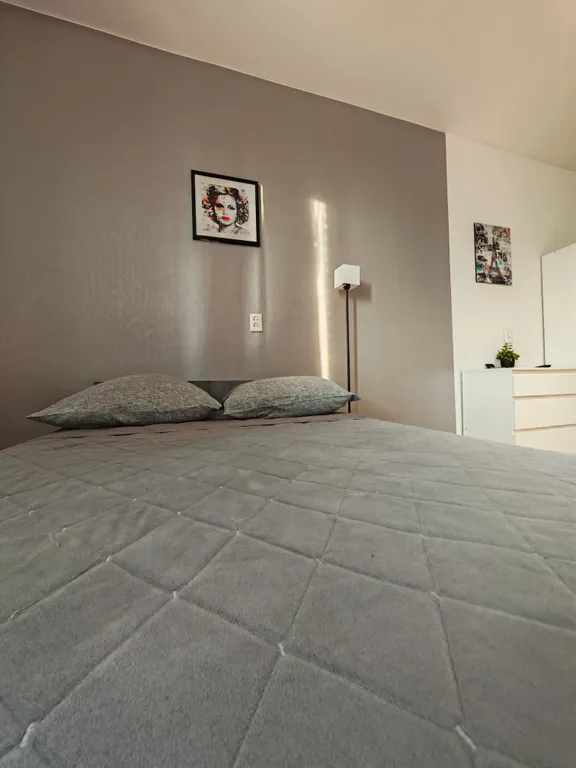 Студия возле ж/д