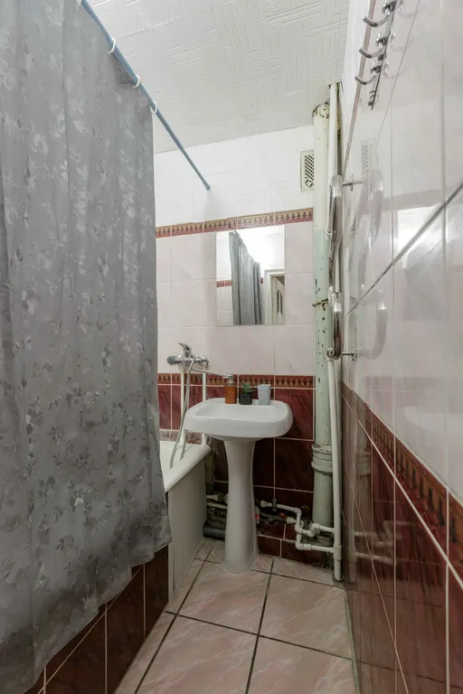 Двухкомнатная квартира в центре города напротив Академии Спорта СГУС