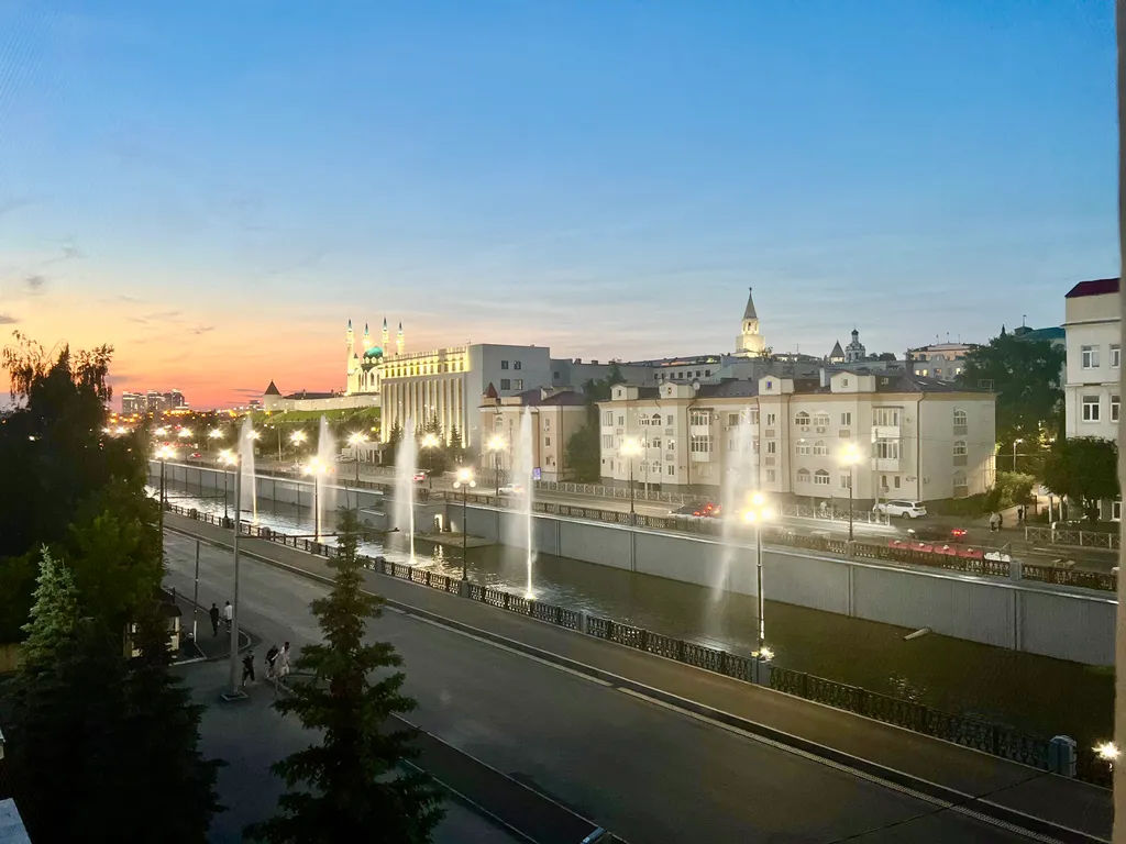 Квартира Квартира для большой семьи в центре с видом на кремль+паркинг и сауна — Казань