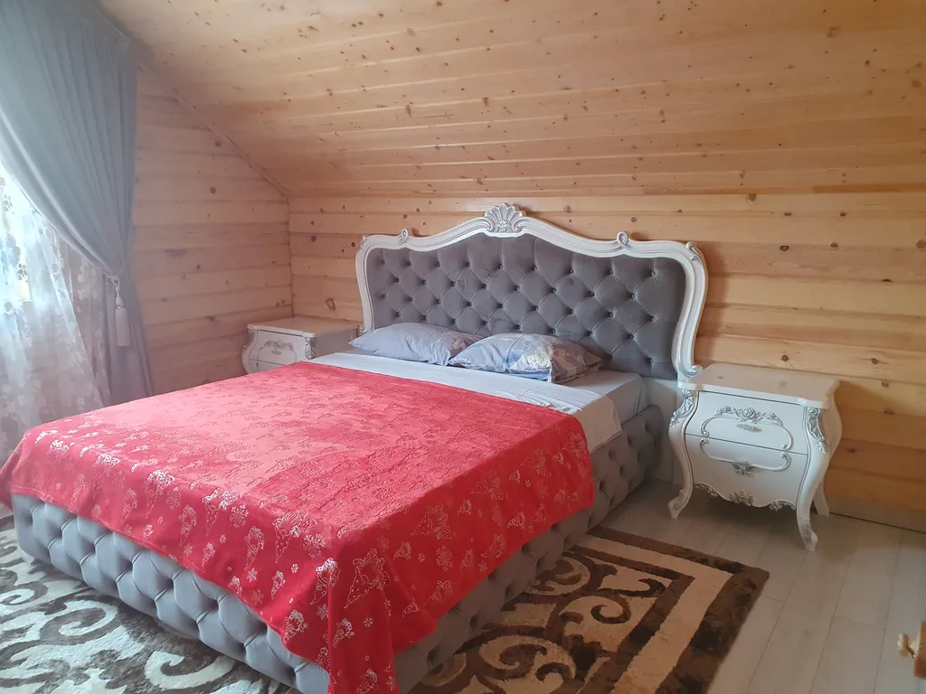 Уютный загородный дом из бруса с баней и чаном на дровах