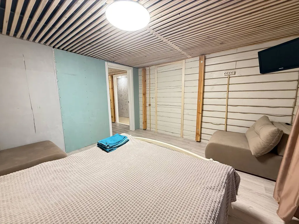 Дом, 14 спальных мест, парковка на 5 машин, баня, до аква парка 15 мин