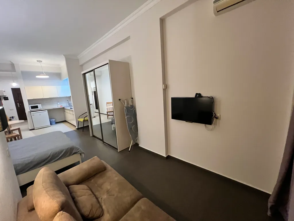 Tbilisi Vake Center Tennis Court Apt 8L