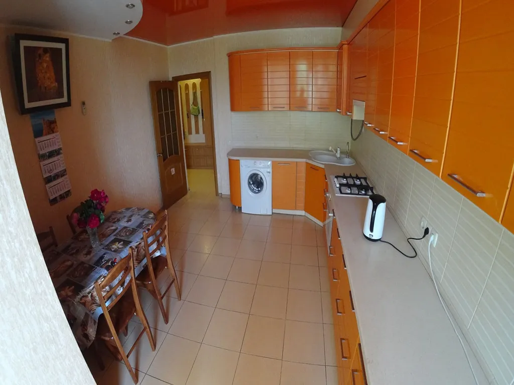 Просторная квартира рядом с парком Фрунзе