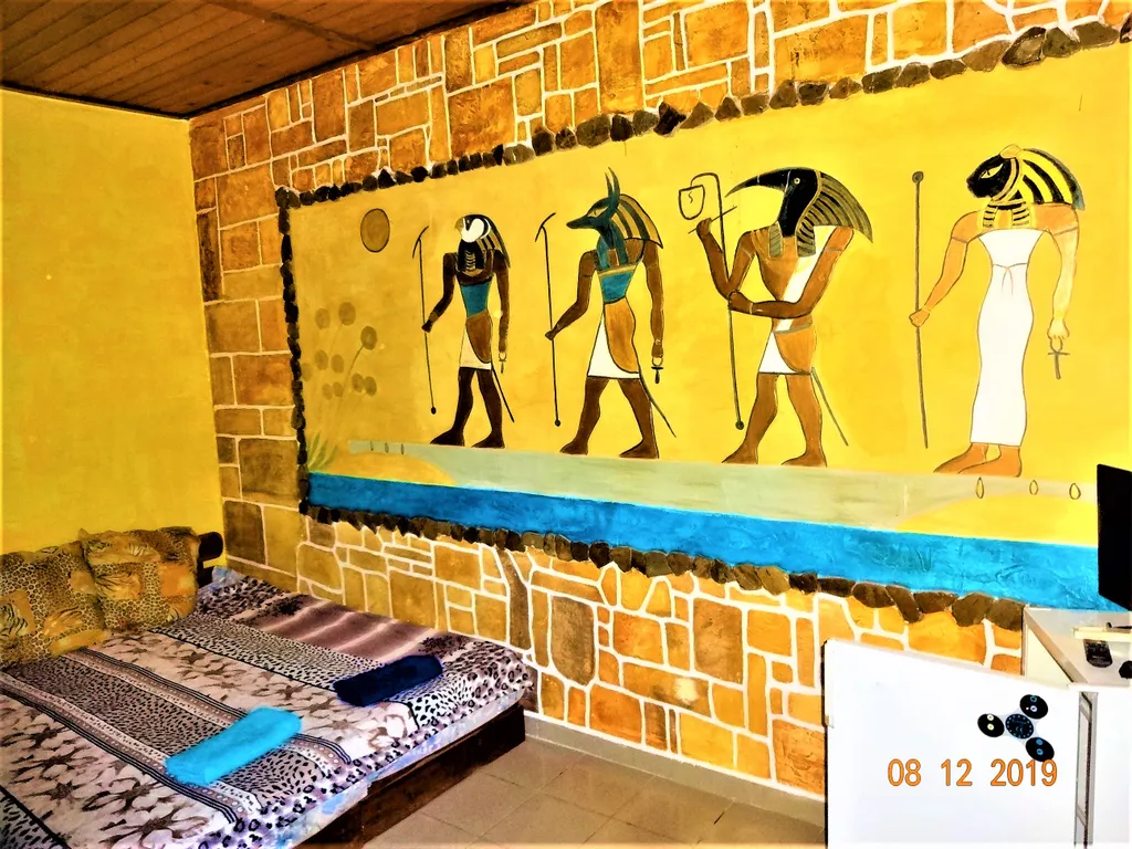 Египетский двухместный с двумя дополнительными местами