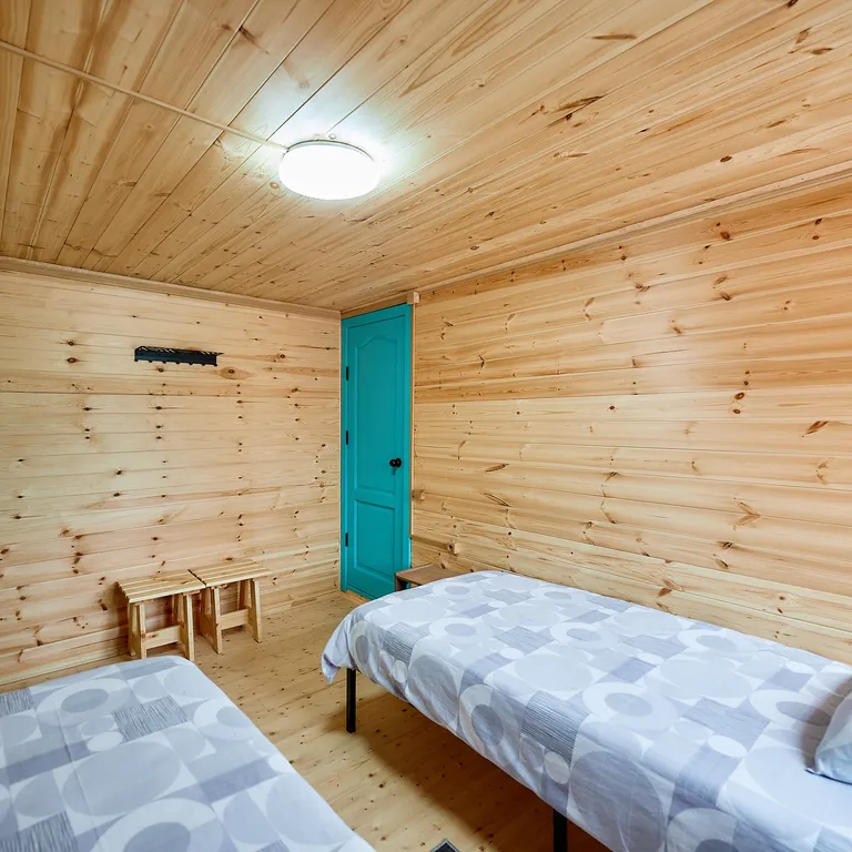 Номер с видом на телецкое озеро и р. Бия