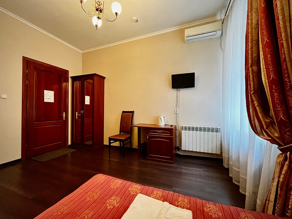 Уютная гостиница с супер расположением для путешественников и отдыха