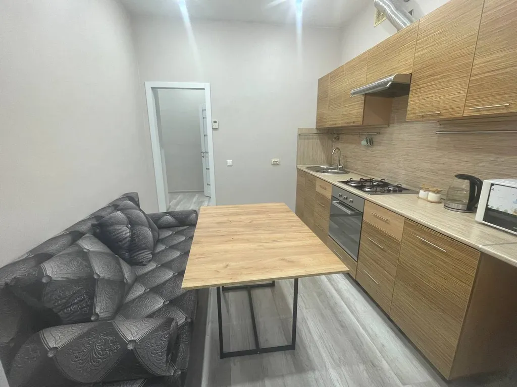 Добро пожаловать в современный, стильный апартамент