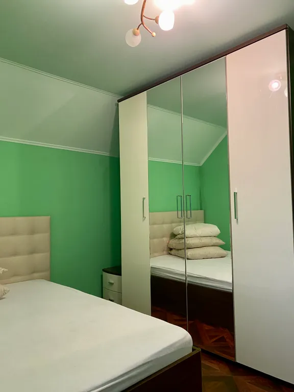 Дом с баней и бассейном