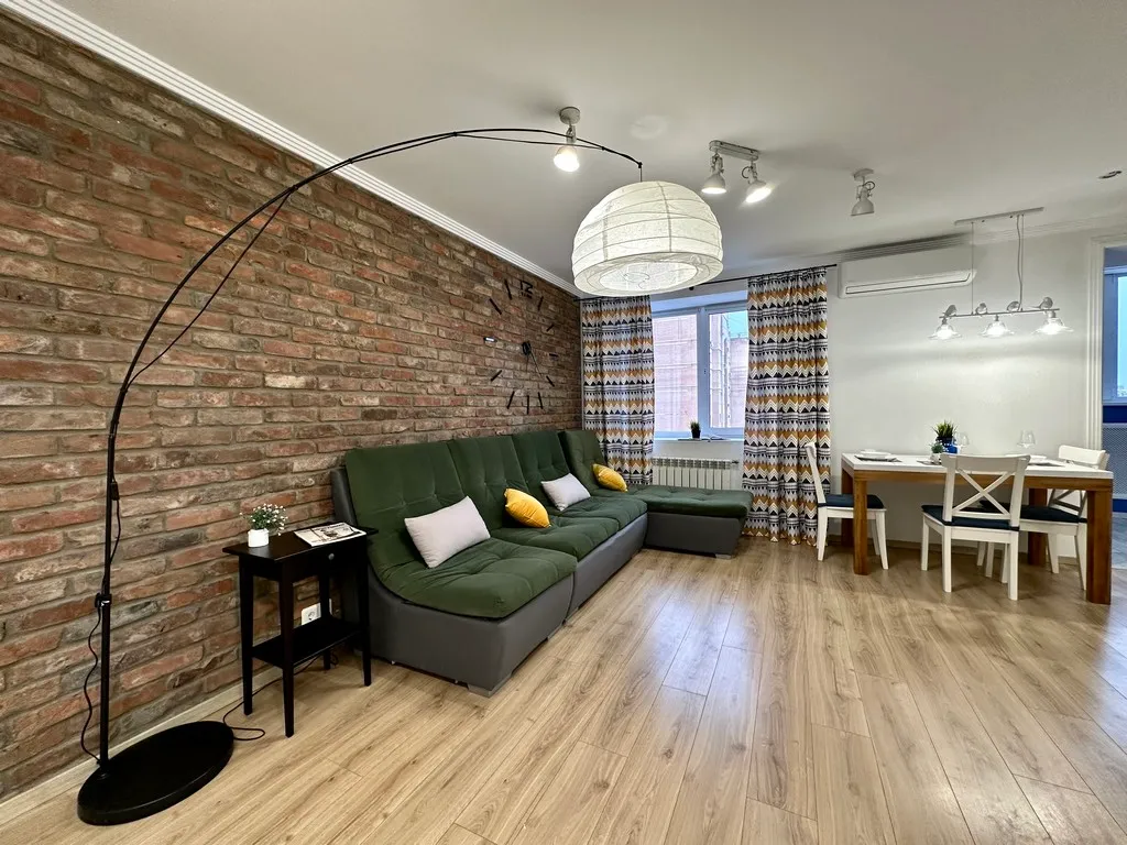 3-комнатная квартира на Черепановых, 2А