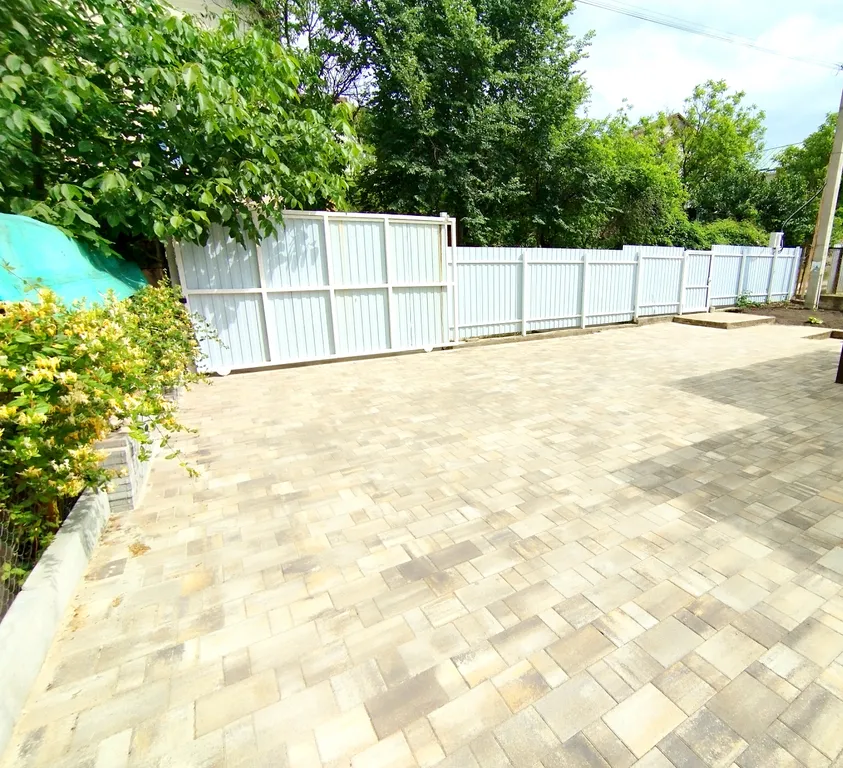 Дом в пригороде Новороссийска по дороге в сторону Абрау Дюрсо