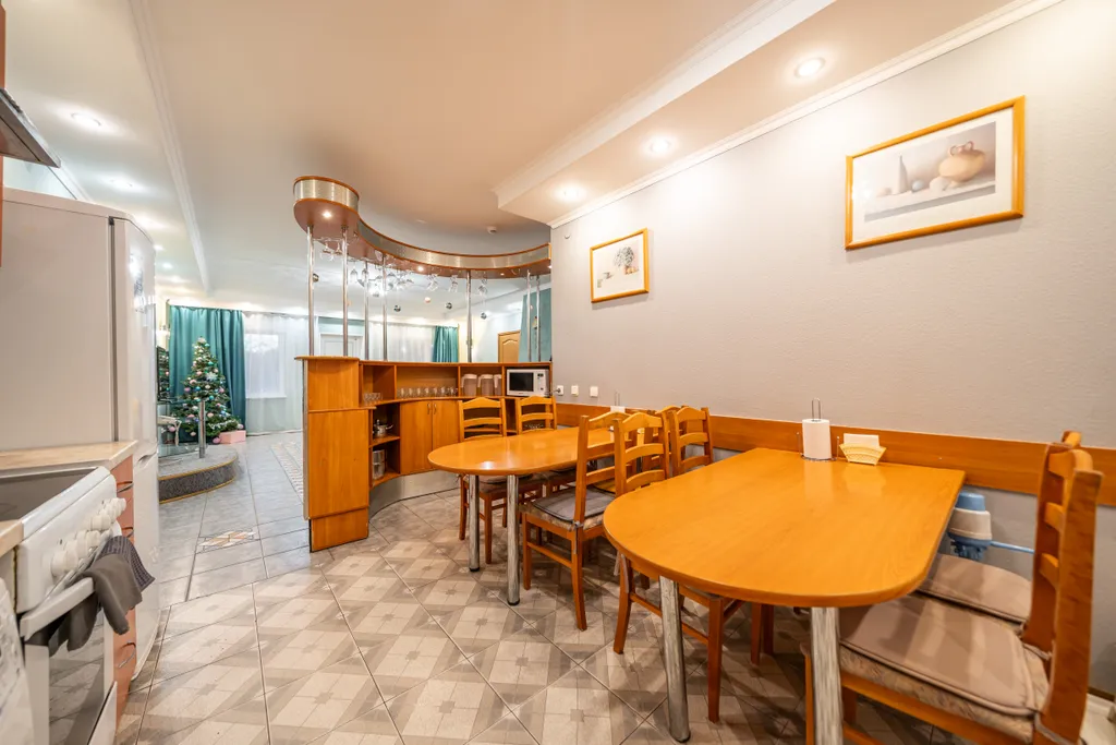 Большой коттедж с сауной