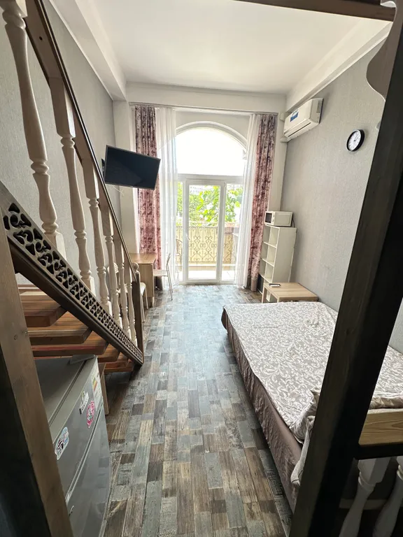 Уютные апартаменты со вторым этажом в бухте Омега