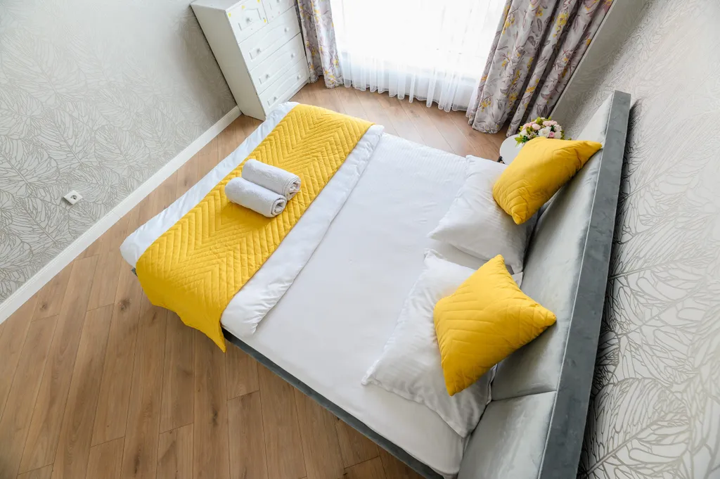 Трехкомнатная квартира с видом на горы в центре города