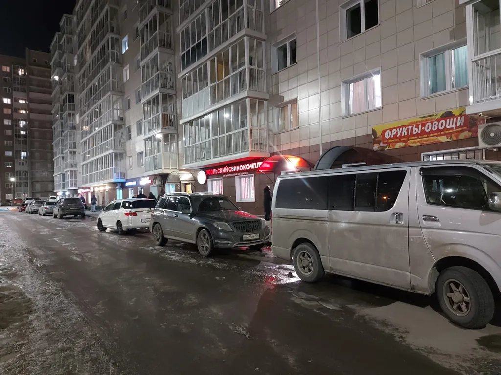 Сдaм квapтиpу-студию пocуточно в мкр. Юбилейный, 117/1.