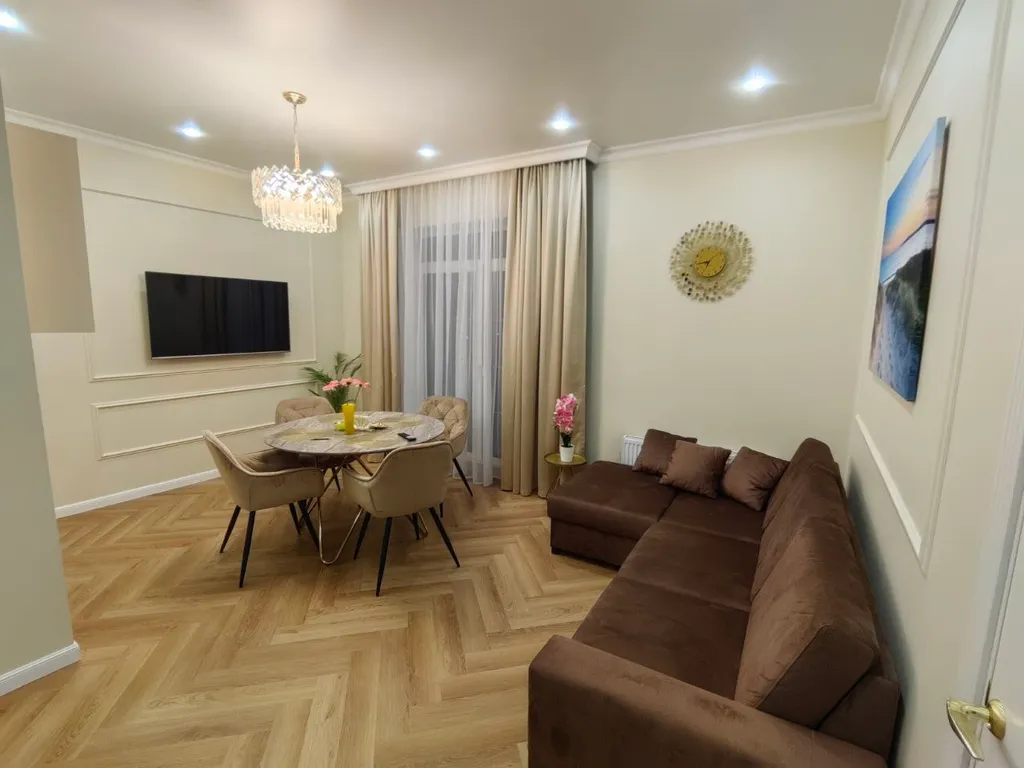 Новые двухкомнатные апартаменты West Wave рядом с бассейнами Баден СПА