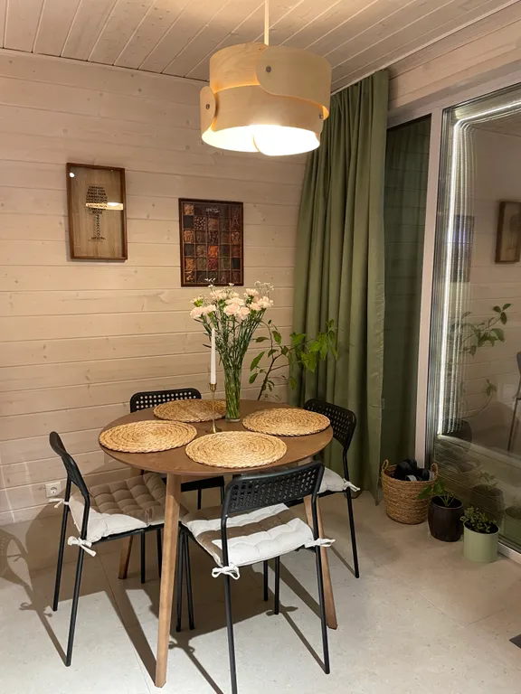 Уютный Cube House с видом на Волгу