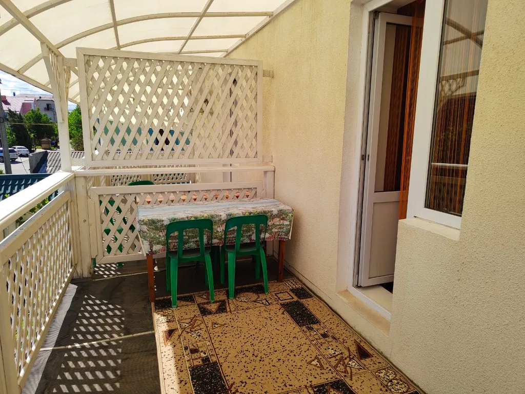 Четырехместный номер с балконом