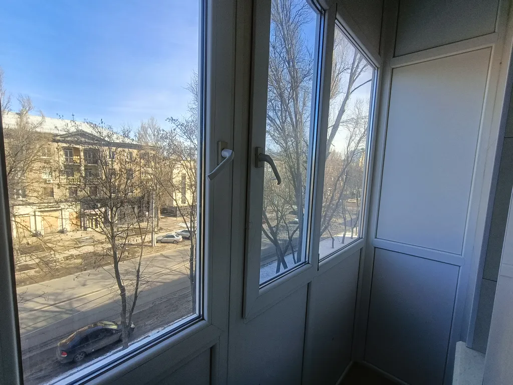 С круглосуточной водой двухкомнатная квартира в центре возле большого ТоргЦентра