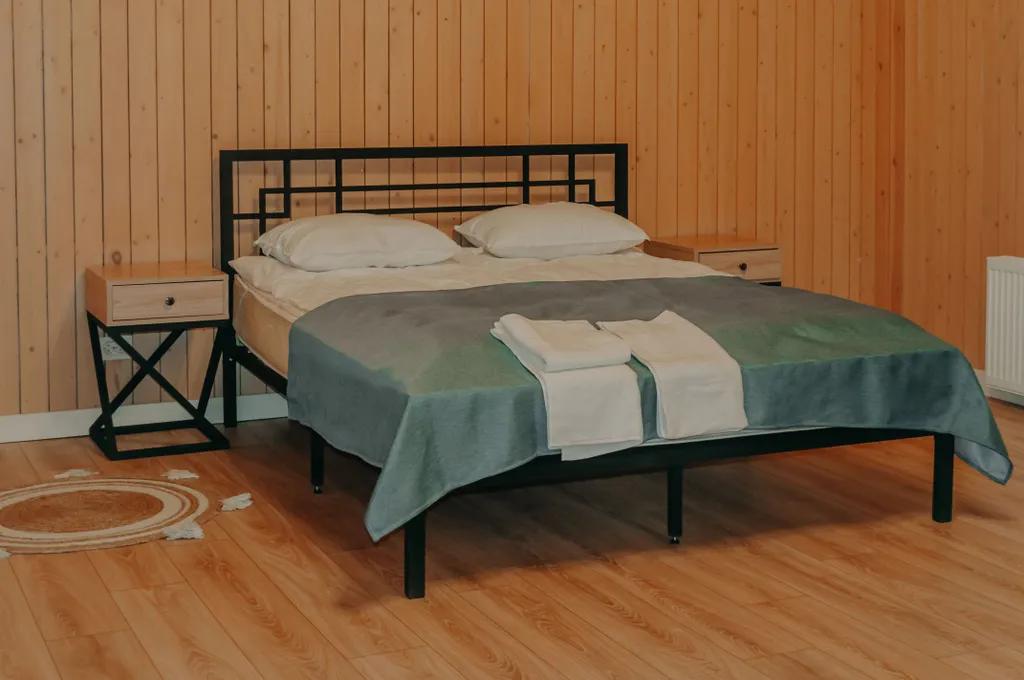 Коттедж Уютный коттедж на берегу Красного озера — Светлое