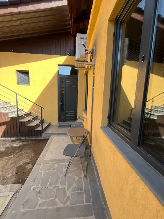 Уютный дом со своим гаражом