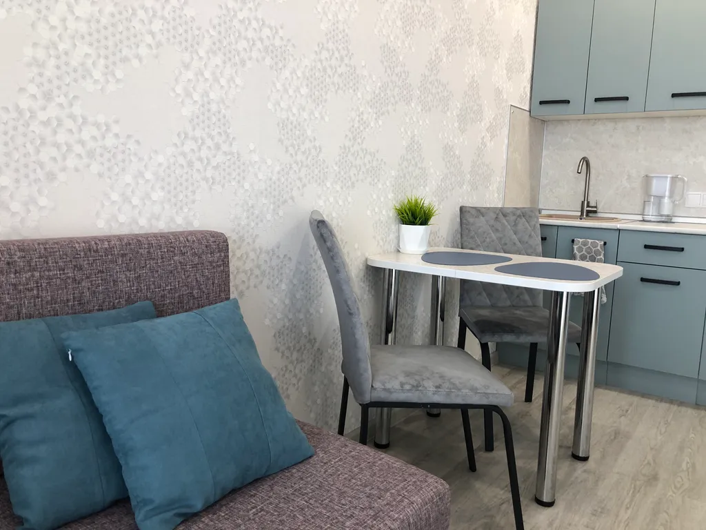 Студия возле ашана и ленты