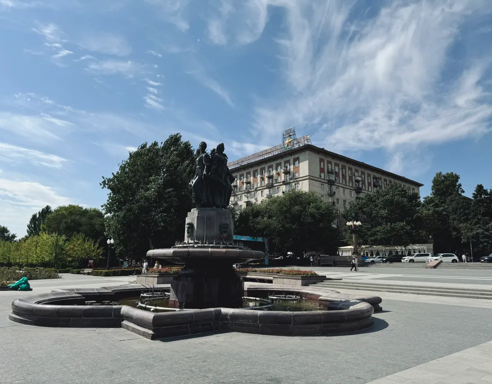 Квартира в центре с видом на Волгу