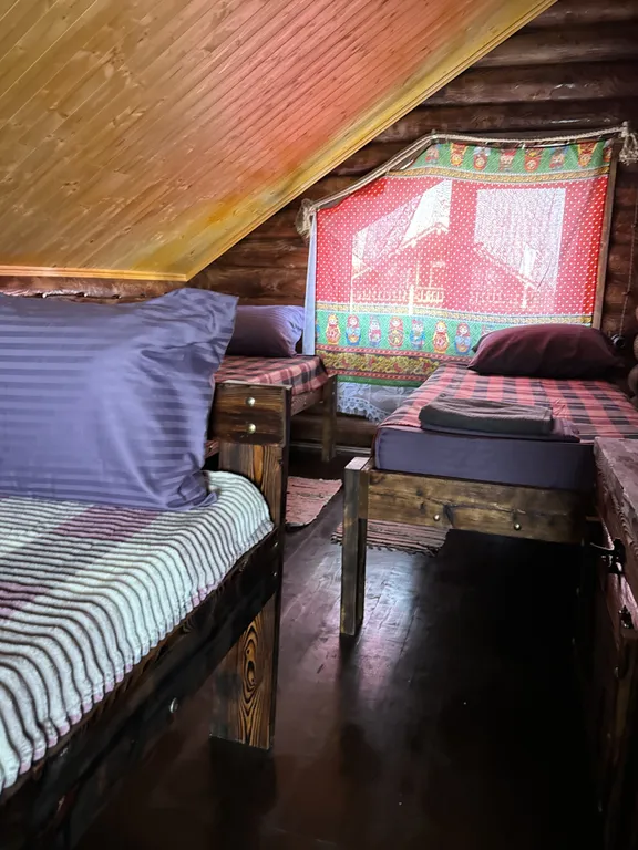 Двухэтажный сруб для большой компании