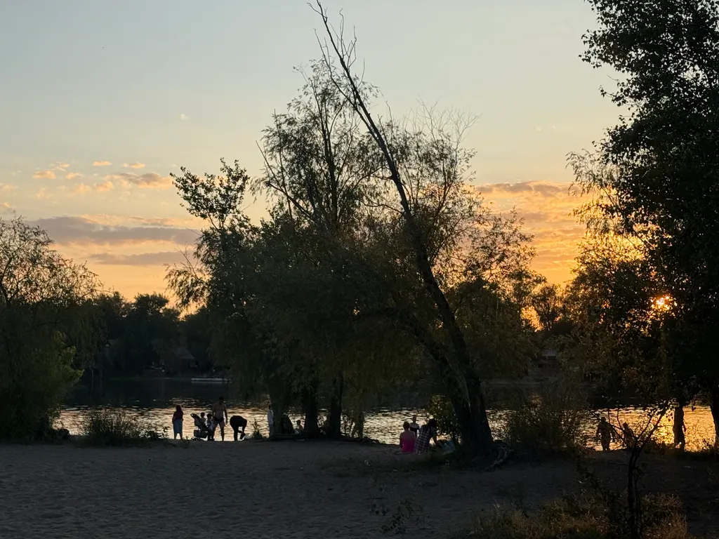 Уютный дом у Волги: пляж отдыха, барбекю и рыбалка