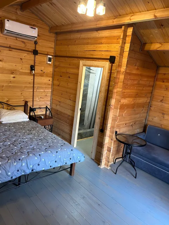 Домик с видом на море и горы