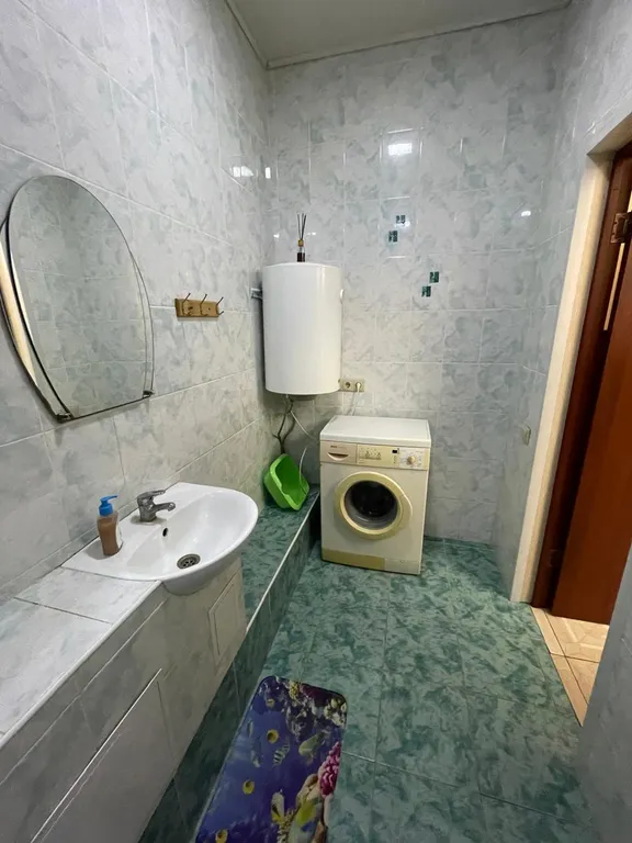 Хорошая квартира- студия!